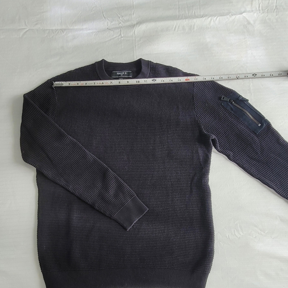 Forever 21 Men's  Black Charcoal Crewneck Sweater